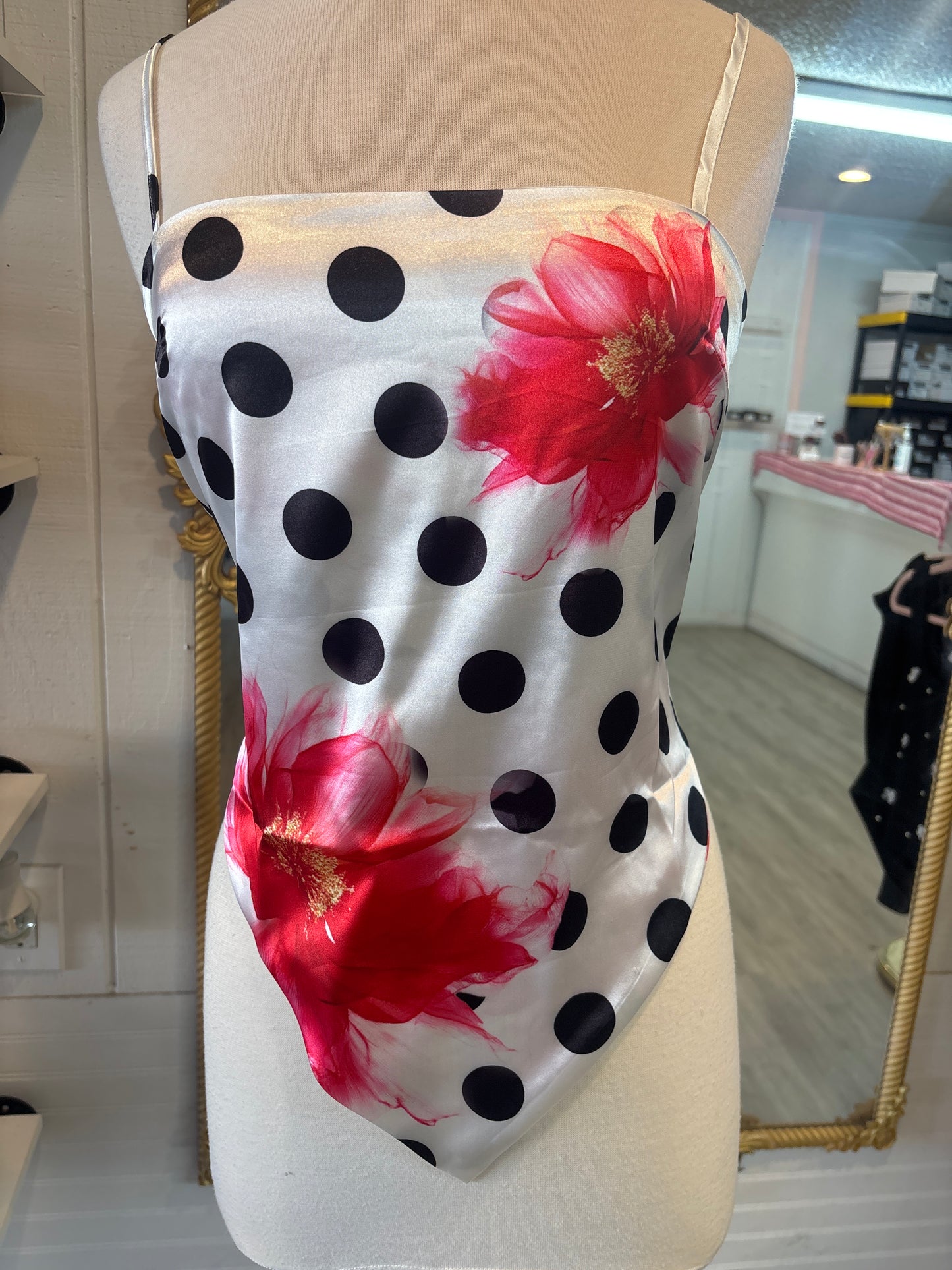 Everly Polka dot top